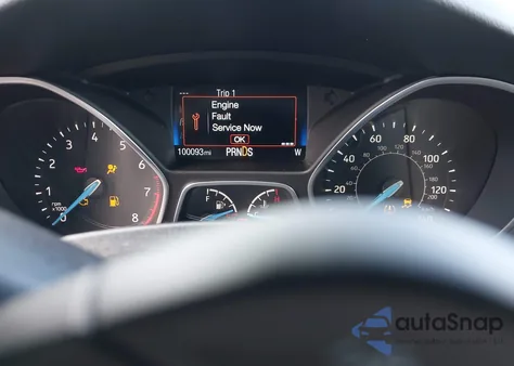 2016 Ford Focus Se z USA, uszkodzony, nr VIN 1FADP3F20GL401375